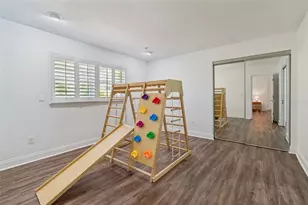 2540 Lake Ellen Cir, Tampa, FL 33618 - Photo 24