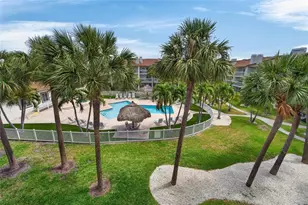 394 Madeira Cir, Saint Petersburg, FL 33715 - Photo 24