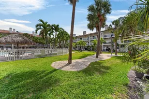 394 Madeira Cir, Saint Petersburg, FL 33715 - Photo 50