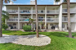 394 Madeira Cir, Saint Petersburg, FL 33715 - Photo 56