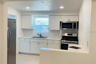 1135 7th St N, Safety Harbor, FL 34695 - Photo 2
