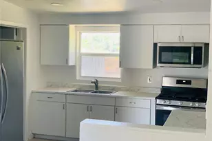1135 7th St N, Safety Harbor, FL 34695 - Photo 4