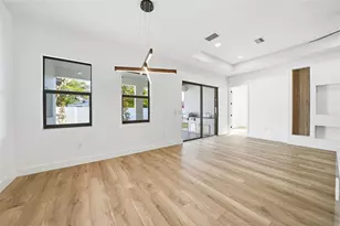3325 55th Ave N, Saint Petersburg, FL 33714 - Photo 14