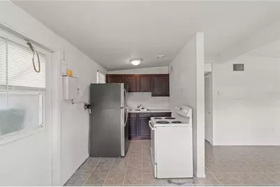 1421 14th Street E, Bradenton, FL 34208 - Photo 10
