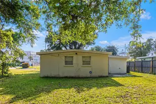 1421 14th St E, Bradenton, FL 34208 - Photo 26