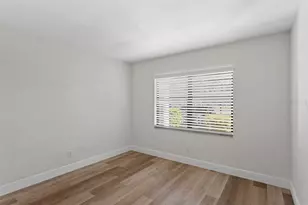 4910 Bay Street NE, Saint Petersburg, FL 33703 - Photo 18