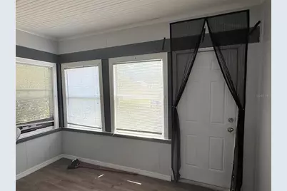 1933 47th Street S, Saint Petersburg, FL 33711 - Photo 2