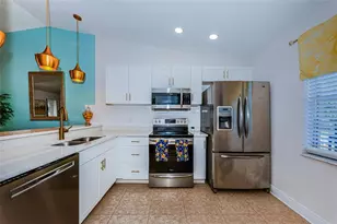 1022 Bowsprit Ln, Holiday, FL 34691 - Photo 8