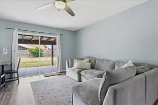 8913 Wood Lake Ct, New Port Richey, FL 34653 - Photo 10