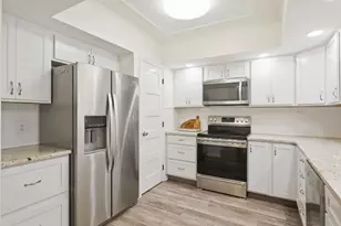 302 Mariner Dr, Tarpon Springs, FL 34689 - Photo 12