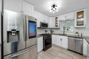 6482 20th St N, Saint Petersburg, FL 33702 - Photo 12