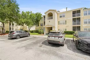 18367 Bridle Club Dr, Tampa, FL 33647 - Photo 2