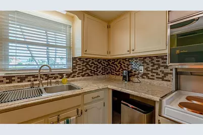 5020 Brittany Drive S #125, Saint Petersburg, FL 33715 - Photo 16