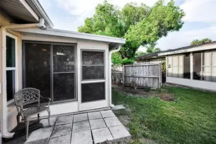 859 Oxford Ct, Dunedin, FL 34698 - Photo 32