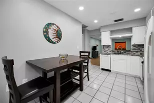 859 Oxford Ct, Dunedin, FL 34698 - Photo 12