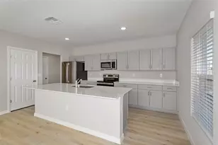 35005 Arbor Retreat Dr, Dade City, FL 33525 - Photo 8