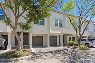 943 Normandy Trace Rd, Tampa, FL 33602 - Photo 1
