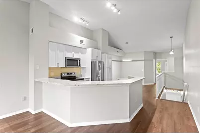 943 Normandy Trace Road, Tampa, FL 33602 - Photo 10