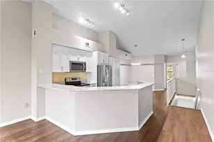 943 Normandy Trace Rd, Tampa, FL 33602 - Photo 10