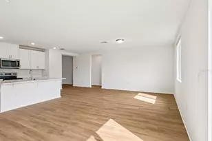 12574 Hourglass Wy, Dade City, FL 33525 - Photo 4