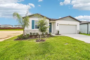 12574 Hourglass Wy, Dade City, FL 33525 - Photo 2