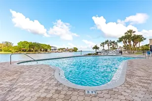 1365 Snell Isle Blvd NE, Saint Petersburg, FL 33704 - Photo 4