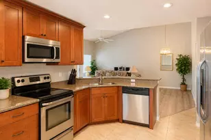 822 McCallister Ave, Sun City Center, FL 33573 - Photo 2