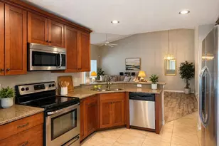 822 McCallister Ave, Sun City Center, FL 33573 - Photo 6