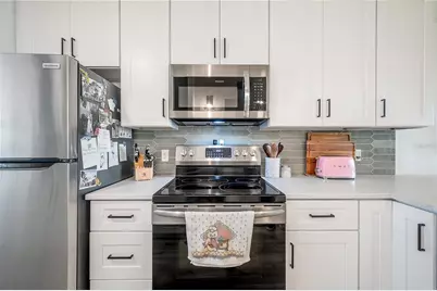 2424 W Tampa Bay Boulevard #M104, Tampa, FL 33607 - Photo 6