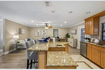 8315 Terracewood Circle, Tampa, FL 33615 - Photo 14