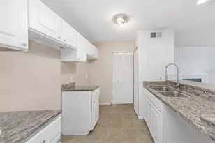 115 112th Ave NE, Saint Petersburg, FL 33716 - Photo 12