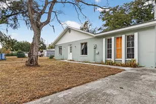 39243 Lizabeth Cir, Zephyrhills, FL 33542 - Photo 8