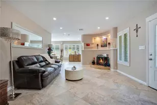 145 27th Ave N, Saint Petersburg, FL 33704 - Photo 4
