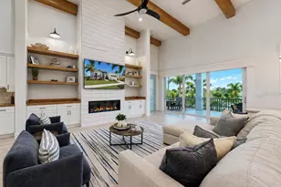5605 Seagrass Pl, Apollo Beach, FL 33572 - Photo 14