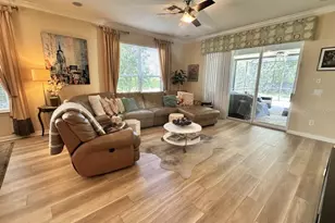 11107 Green Park Cir, Tampa, FL 33626 - Photo 6