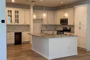 11107 Green Park Cir, Tampa, FL 33626 - Photo 4