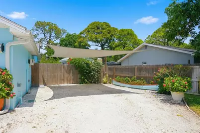 2221 Coronada Way S, Saint Petersburg, FL 33712 - Photo 40