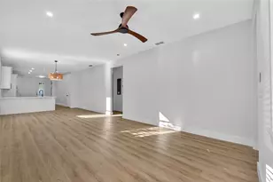 1515 E Knollwood St, Tampa, FL 33610 - Photo 22