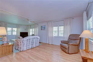 37248 Kinkaid Dr, Zephyrhills, FL 33541 - Photo 16