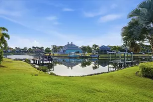 5303 Fishersound Ln, Apollo Beach, FL 33572 - Photo 4
