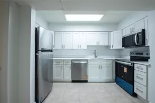 10365 Paradise Blvd, Treasure Island, FL 33706 - Photo 6