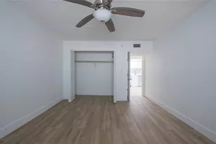 10365 Paradise Blvd, Treasure Island, FL 33706 - Photo 20