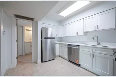 10365 Paradise Boulevard #9, Treasure Island, FL 33706 - Photo 8
