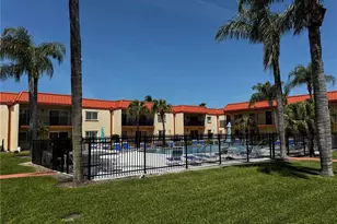 10365 Paradise Blvd, Treasure Island, FL 33706 - Photo 4