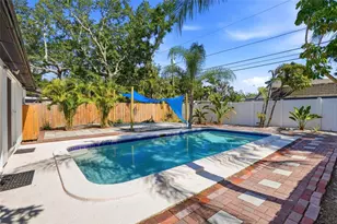 8020 24th Ave N, Saint Petersburg, FL 33710 - Photo 20