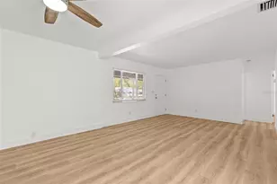 8020 24th Ave N, Saint Petersburg, FL 33710 - Photo 8