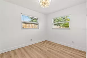 8020 24th Ave N, Saint Petersburg, FL 33710 - Photo 28