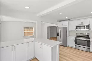8020 24th Ave N, Saint Petersburg, FL 33710 - Photo 18