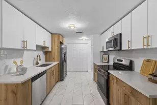 7806 E 114th Ave, Tampa, FL 33617 - Photo 16