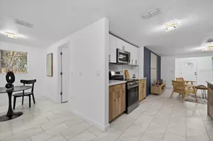7806 E 114th Ave, Tampa, FL 33617 - Photo 18